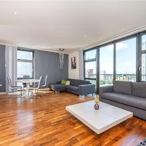https://penthouse-canary-wharf-free-wifi.brighton-hotels-england.com
