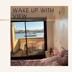https://apt-perfect-in-the-centre-with-view.brighton-hotels-england.com